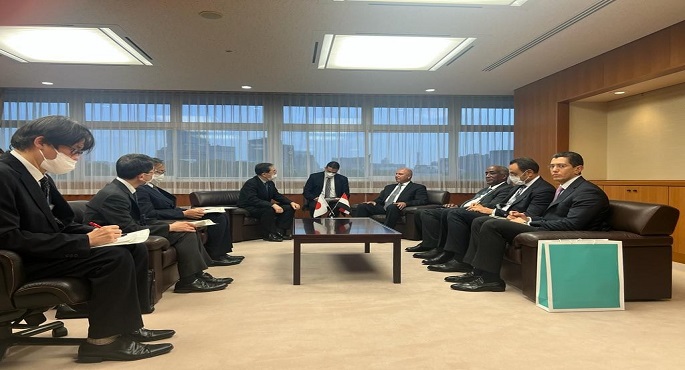 بالصور.. وزير النقل يبحث مع عدد من المسئولين اليابانيين تعزيز التعاون بين البلدين