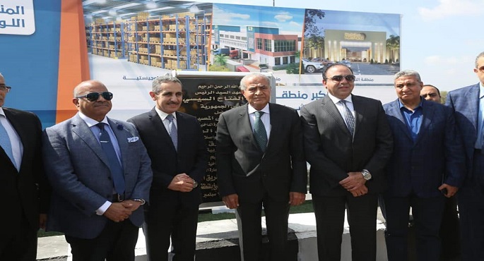 بالصور.. وزير التموين يدشن أول سوق نموذجى بمنطقة الدلتا