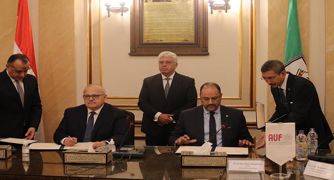 بالصور.. وزير التعليم العالى يشهد توقيع اتفاقية تعاون بين جامعة القاهرة والوكالة الجامعية للفرنكوفونية
