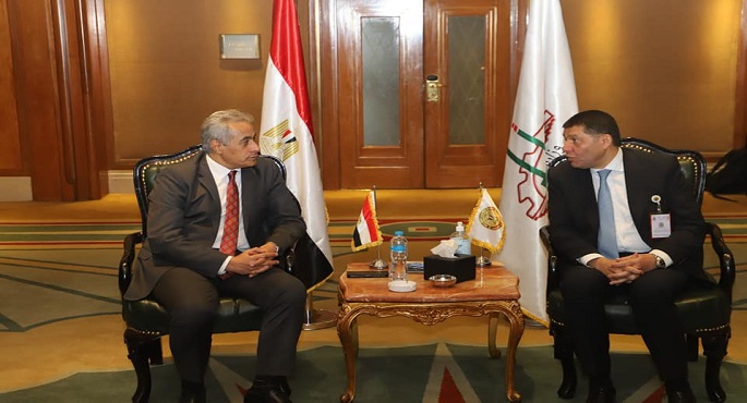 بالصور.. وزير القوى العاملة يلتقي بنظيره الأردني على هامش مؤتمر العمل العربي