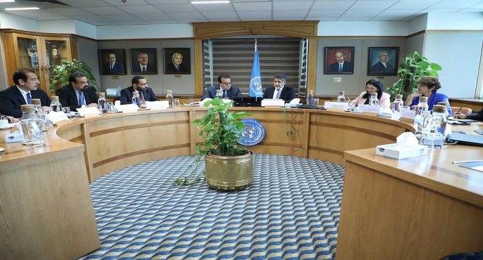 بالصور.. وزير الصحة يناقش مع المدير الإقليمي لمنظمة الصحة العالمية لشرق المتوسط التعاون المشترك