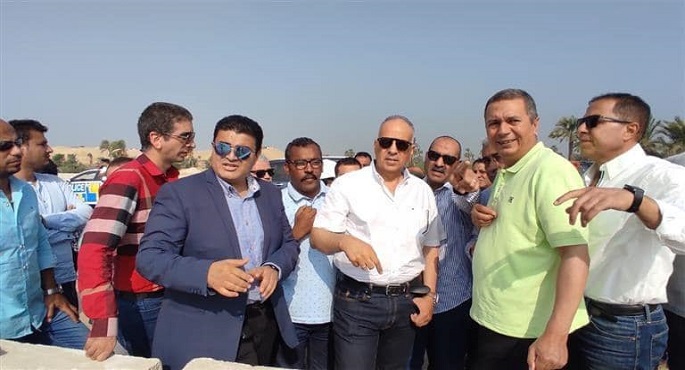 بالصور.. وزير الري يتفقد مشروعات الحماية من أخطار السيول بمحافظة بنى سويف