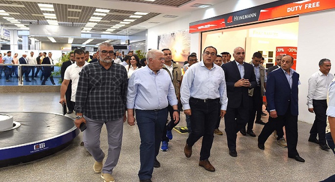 رئيس الوزراء يواصل متابعة الاستعدادات لمؤتمر المناخ COP27 بشرم الشيخ