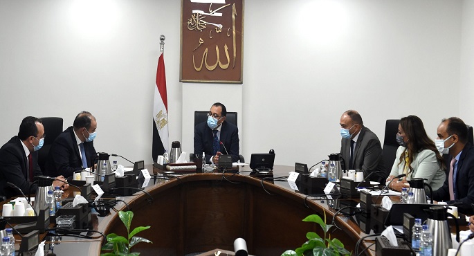 رئيس الوزراء يؤكد ضرورة إسراع الخطى في ملف توطين الصناعة وتعميق المكون المحلي بعملية التصنيع