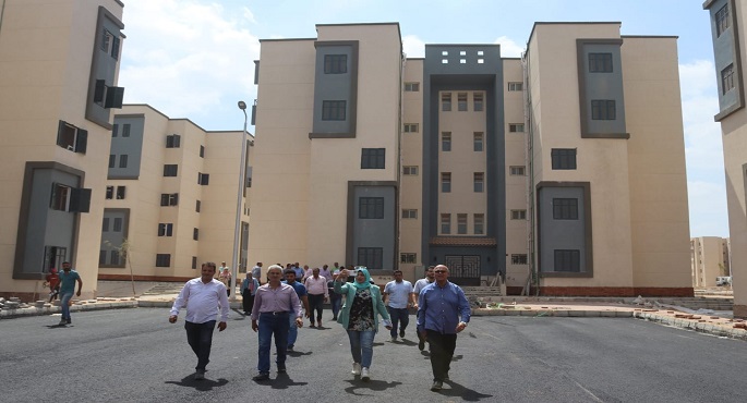 بالصور.. وزير الإسكان : جولات مكثفة لمسئولي الوزارة بمواقع عمارات “سكن لكل المصريين”