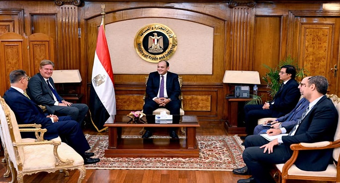 بالصور.. وزير التجارة والصناعة  : مصر حريصة على توسيع أطر التعاون الاقتصادى المشترك مع دول الاتحاد الأوروبى