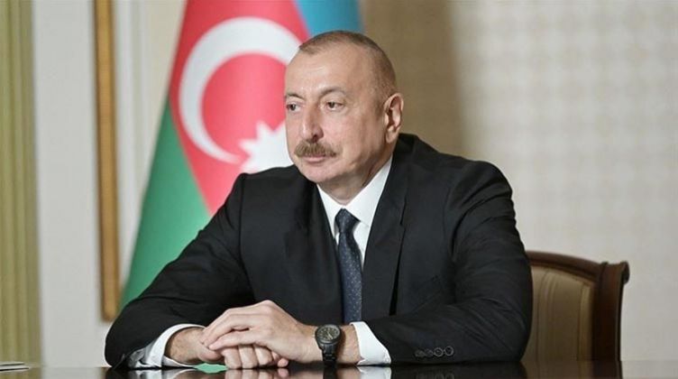الرئيس الأذري يبحث هاتفيا مع نظيره الفرنسي التوترات الحدودية مع أرمينيا