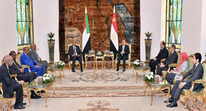 بالصور.. الرئيس السيسي يؤكد حرص مصر على تقديم كافة سبل الدعم لتحقيق الاستقرار في السودان