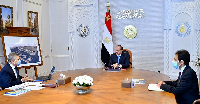 بالصور .. الرئيس السيسي يطلع على معدلات حركة الملاحة بقناة السويس خلال 2022/2021