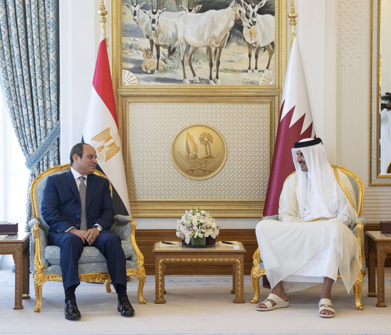 الرئيس السيسي يهنئ أمير قطر هاتفيا بحلول شهر رمضان