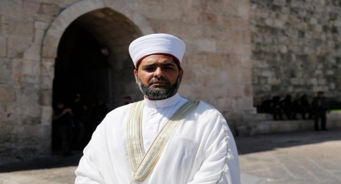 الاحتلال يعتقل مُدير المسجد الأقصى.. ومُستوطنون يقتحمون باحاته