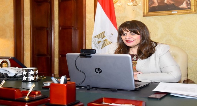 بالصور.. وزيرة الهجرة تبدأ مبادرة تواصل مع الجاليات المصرية بالخارج