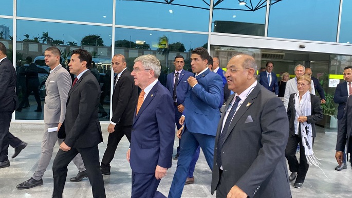 توماس باخ يزور المتحف الأولمبي ويعقد مؤتمرا صحفيا باللجنة الأولمبية