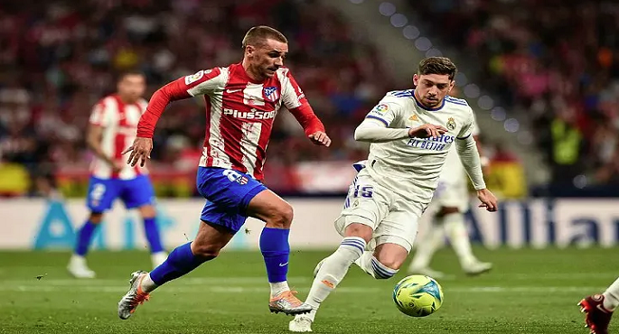 أتلتيكو مدريد يستضيف الريال في ديربي ناري بالدوري الإسباني