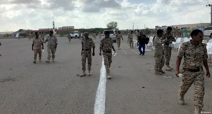 مصادر محلية يمنية : انفجارات عنيفة في قاعدة العند العسكرية بمحافظة لحج