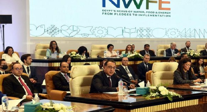 بالصور.. رئيس الوزراء يشارك نيابة عن الرئيس فى اجتماع المائدة المستديرة لاعمال منتدى مصر للتعاون الدولي