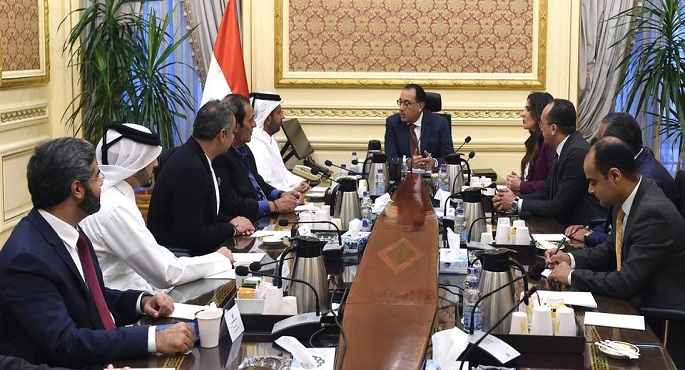 بالصور.. رئيس الوزراء يلتقى مسئولي جهاز قطر للاستثمار وقيادات شركة Accor العالمية للفنادق