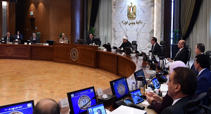 رئيس الوزراء يستعرض ترتيبات المؤتمر الاقتصادي