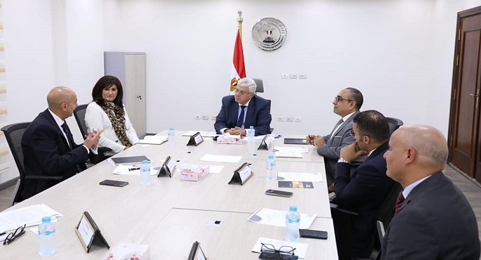 بالصور.. وزير التعليم العالي يلتقي بوفد شركة سيسكو العالمية لبحث سبل التعاون بين الجانبين