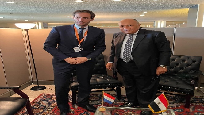 وزير الخارجية يستعرض مع نظيره الهولندي رؤية وأهداف الرئاسة المصرية لمؤتمر المناخ