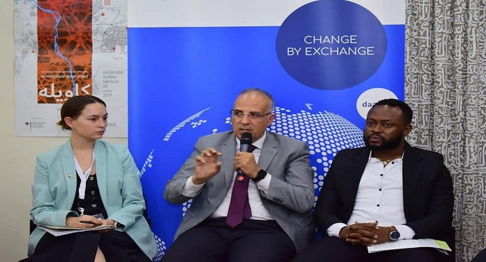 بالصور.. وزير الرى فى جلسة حوارية عن البحث العلمي في مجالات المياه والزراعة المستدامة