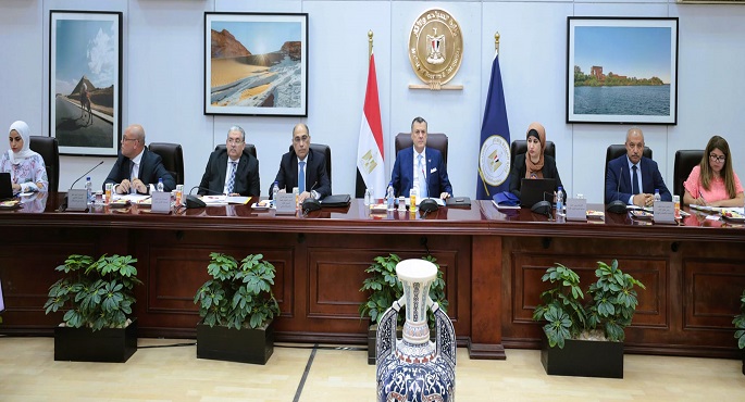 وزير السياحة والآثار يستعرض الإنجازات التي نفذتها قطاعات المجلس الأعلى للآثار