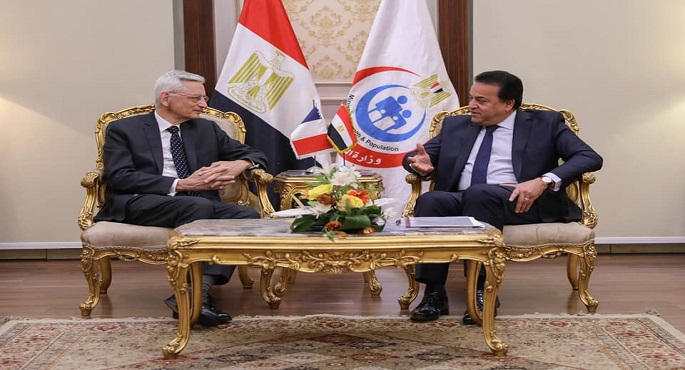بالصور .. وزير الصحة يبحث مع السفير الفرنسي بالقاهرة تعزيز التعاون بين البلدين في قطاع الصحة