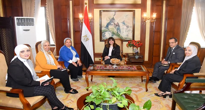 بالصور.. وزيرة الهجرة تلتقي رئيسة الجالية المصرية بأيرلندا الشمالية لبحث احتياجاتهم في ضوء مؤتمر الكيانات