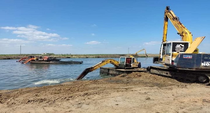بالصور.. وزير الموارد المائية والري يتابع موقف مشروعات الصرف المغطى وإنشاء وتطهير المصارف العامة