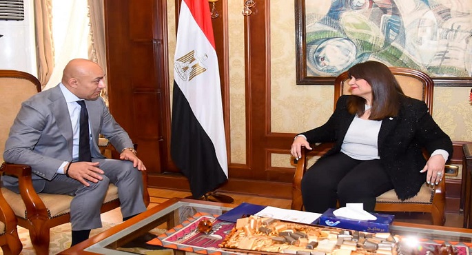 بالصور .. وزيرة الهجرة تلتقي رجل أعمال مصري بأمريكا لبحث خطته للتوسع في الاستثمار بمصر