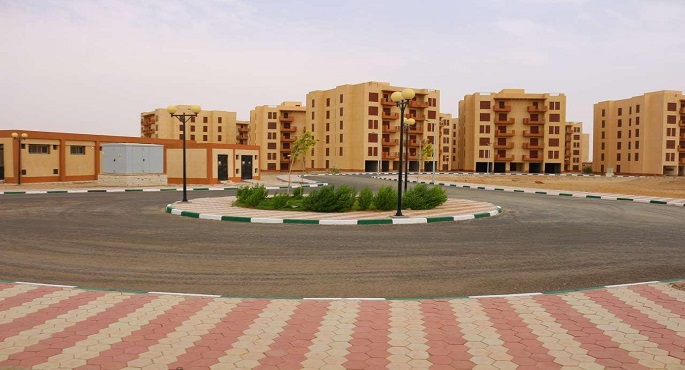 بالصور.. جار تنفيذ 1136 وحدة سكنية بمشروعى إمتداد الحى الثانى بمدينة العبور ودرة الوادى بمحافظة الوادي الجديد