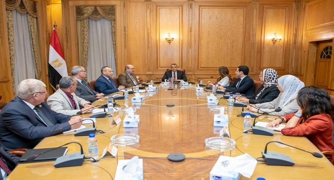 بالصور.. وزير الدولة للإنتاج الحربي يبحث مع المدير التنفيذي لشركة “ابدأ” التعاون المشترك