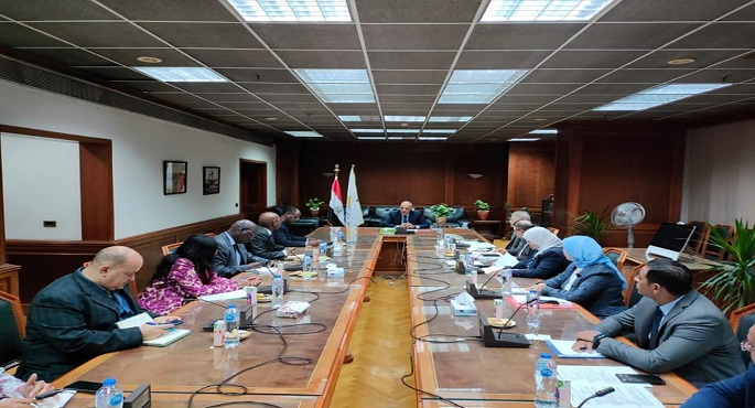 بالصور.. وزير الري يبحث مع مدير إدارة المياه بالبنك الإفريقي مجالات التعاون المشترك