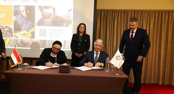 بالصور .. جامع : جهاز تنمية المشروعات يعمل على فتح الأسواق العالمية أمام المنتجات التراثية المتميزة
