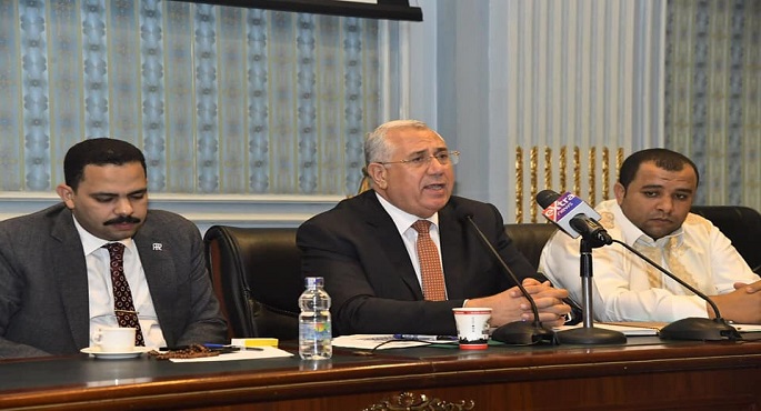 بالصور..القصير: هناك دعم كبير من  الرئيس السيسي لصناعة الدواجن باعتبارها أحد أهم محاور الأمن الغذائي