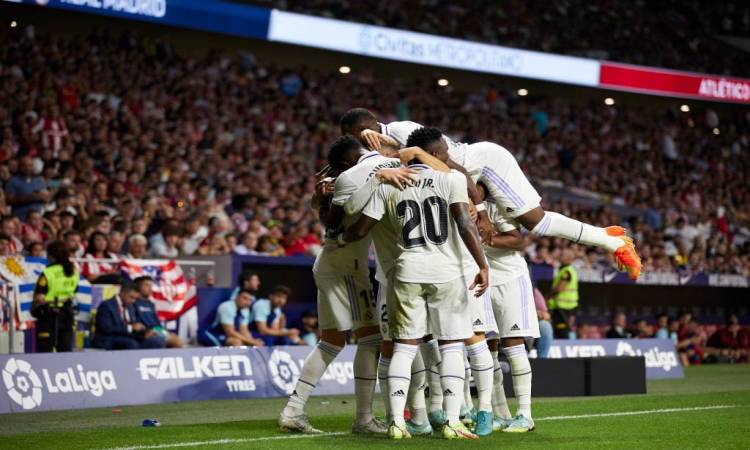 ريال مدريد يعزز صدارة مجموعته بالفوز على شاختار بثنائية في أبطال أوروبا