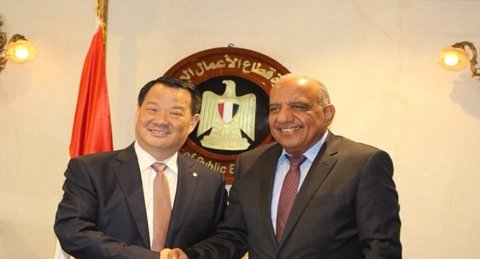 وزير قطاع الأعمال العام يبحث مع مجموعة “CNBM” الصينية فرص التعاون