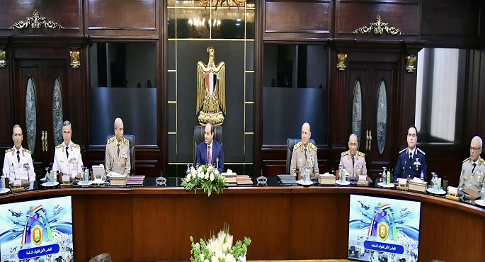 الرئيس السيسي يبحث جهود القوات المسلحة في حماية ركائز الأمن القومي المصري