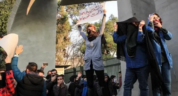 عواصم أوروبية تستدعي ممثلي إيران إثر صدور أحكام جديدة بالإعدام ضد محتجين