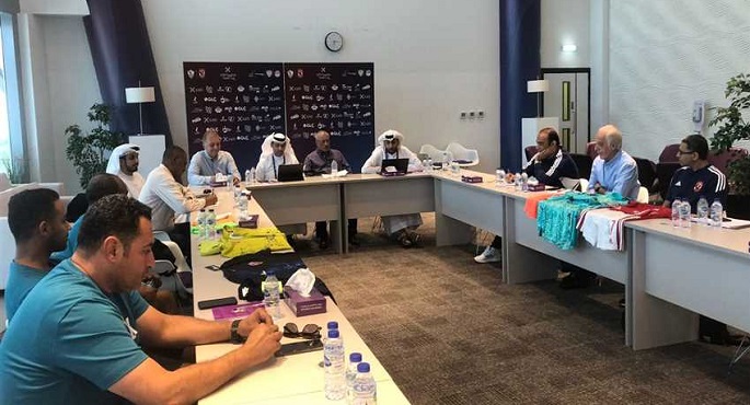 الأهلي بزيه الأحمر التقليدي والزمالك بالزي الأزرق في السوبر المحلي بالإمارات