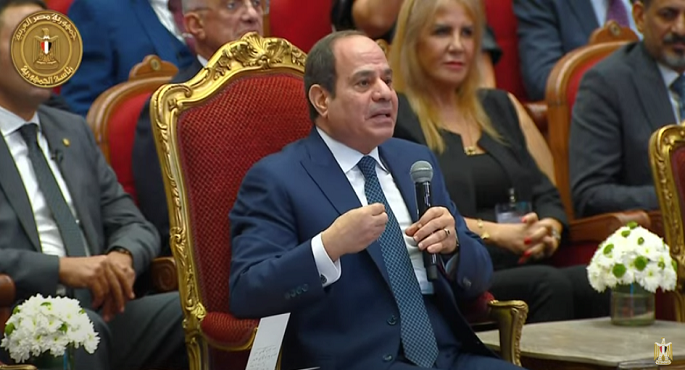 الرئيس السيسي يوجه بمنح جميع المستثمرين “الرخصة الذهبية” لمدة 3 شهور