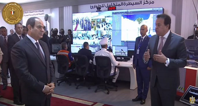 الرئيس السيسي يتفقد مركز التحكم المركزي للشبكة الوطنية للطوارئ بالمقطم