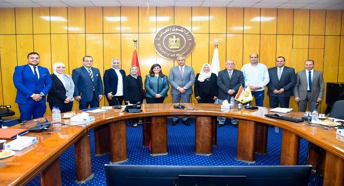 بالصور.. وزير القوى العاملة يستقبل وزيرة الهجرة لتفعيل التعاون في “الملفات المشتركة”