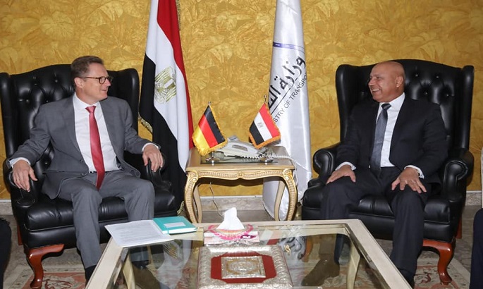 بالصور.. وزير النقل يستقبل السفير الألماني بالقاهرة لبحث الموقف التنفيذي لعدد من المشروعات المشتركة