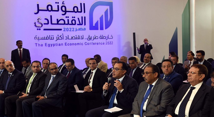 مدبولي يؤكد أهمية وجود آلية لتمكين الأسر المتوسطة من الحصول على الوحدات بنظام سداد مطول