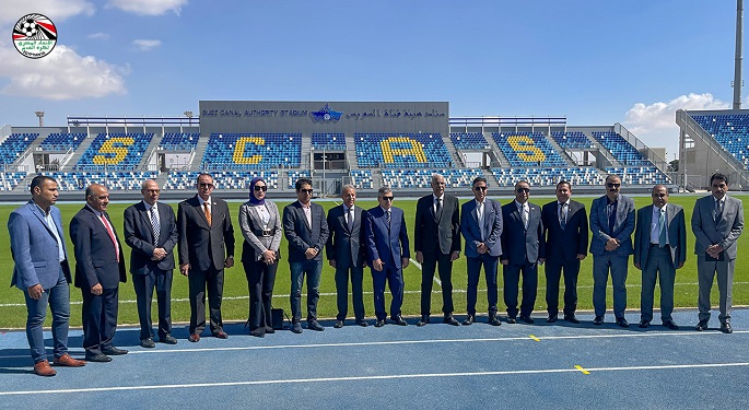 بالصور.. مجلس إدارة اتحاد كرة القدم يزور استاد هيئة قناة السويس الجديد