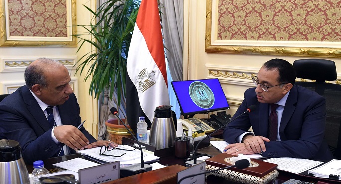 رئيس الوزراء يتابع مع وزير قطاع الأعمال العام عددًا من ملفات عمل الوزارة