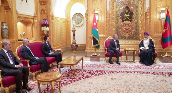 الأردن وسلطنة عمان تؤكدان أهمية تعزيز التعاون والعلاقات الثنائية بين البلدين