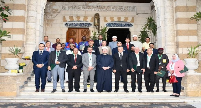 بالصور..وزير الأوقاف يكرم المشاركين في دورة اتحاد الإذاعات الإسلامية