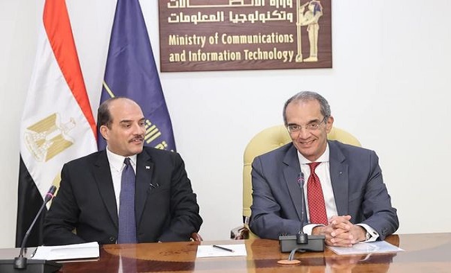 بالصور.. وزير الاتصالات يشهد توقيع اتفاقية تعاون بين هيئة تنمية صناعة تكنولوجيا المعلومات وجامعة العريش